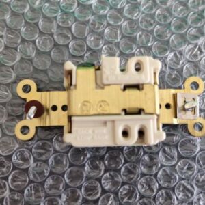 ποΈ LOT OF 3!* Hubbell HBL5361I Power Receptacle 20A *WARRANTY+ πΊπΈ SHIPPED* - Image 3
