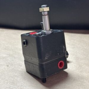 NEW IN BOX- Parker Series 35 Lift Table Pump 2002252 / 4527 L 10 || WARRANTY!!! - Image 5