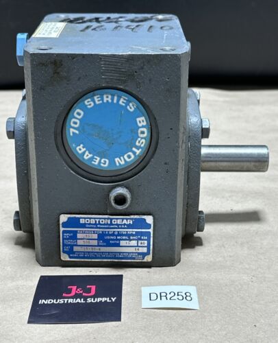 NEW- Boston Gear 715-10-G Right Angle Gear Reducer 10:1 Ratio .95 Input Hp 🇺🇸 Main Image