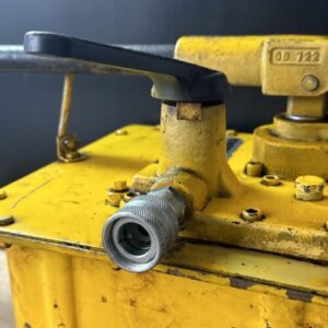 ENERPAC P462 Two Speed ULTIMA Steel Hydraulic Hand Pump 453 in3 Usable Oil￼ 🇺🇸 - Image 3