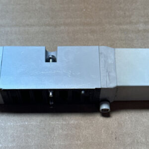 PREOWNED- Numatics 122BA4Z1MN00061 / 122BA400M000061 Solenoid Valve 24VDC 2.5W - Image 3