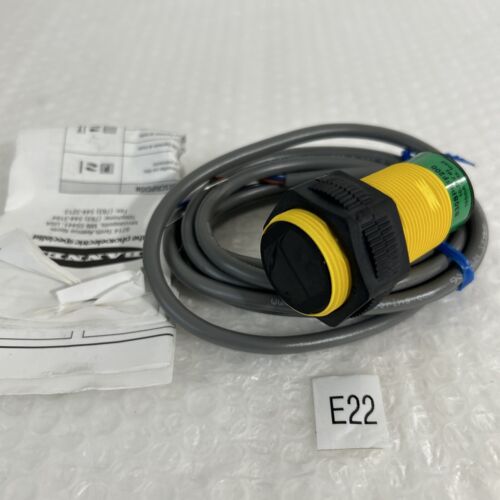 BANNER S30SP6FF200 200 mm Fixed Field Suppression Optical Sensor Main Image
