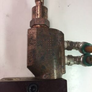 SAVAIR C-R-510-6N-R6 PNEUMATIC CYLINDER WITH MOUNTED HOLDER USED* - Image 6