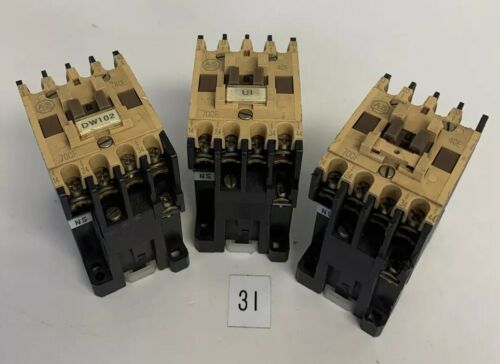 ALLEN BRADLEY 700-F400A22 700F400A22 SER B *USED* (LOT OF 3) WARRANTY Main Image