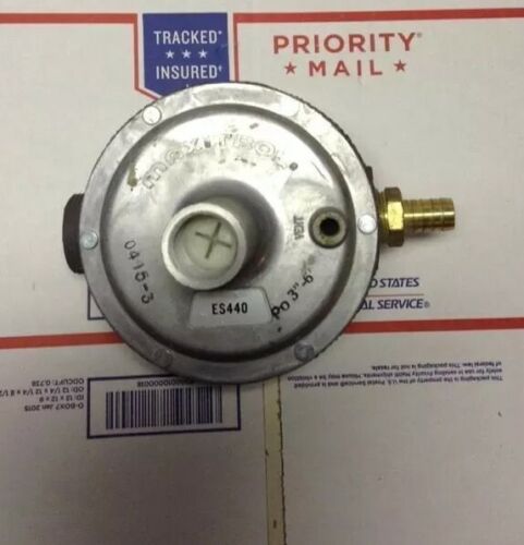Maxitrol Gas Regulator Valve Main Image