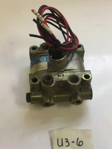 Honeywell Skinner 4way Valve V935LEH2100 Main Image