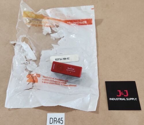 *NEW SURPLUS* Honeywell 922FS4-A9N-BZ Micro Switch Sensor UK0022 + Warranty Main Image