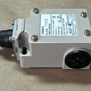 BRAND NEW- Omron Corp D4B-7181N Limit Switch AC-15 2A/400V VDE0660 Part200 IP67 - Image 6