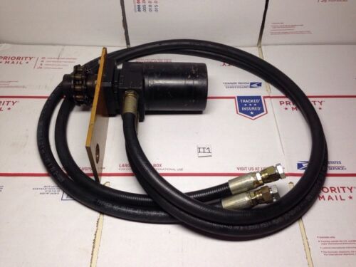 PARKER Hyrdraulic Motor TE0295FS100AAAA With 6' Parker 3500PSI Hose Main Image