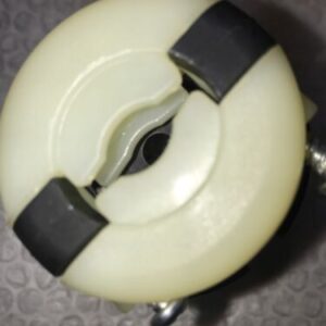 **NEW (LOT OF 3) HUBBELL HBL2323 20A 250V TWIST LOCK CONNECTOR # - Image 4