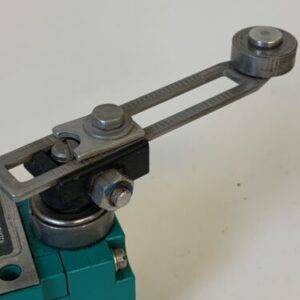 USED ALLEN BRADLEY, 802MC-AY12, LIMIT SWITCH, W/LEVER ARM FAST SHIPPING! - Image 4