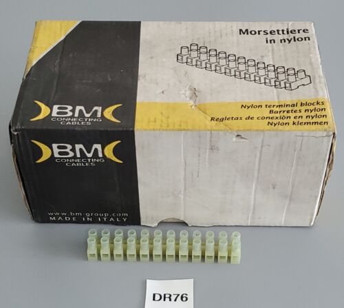 *NEW* BOX OF 50 BM M092 Nylon Terminal Blocks 18-16Awg 150/300V 20-16Awg 600V Main Image