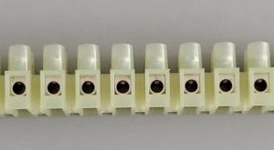 *NEW* BOX OF 50 BM M092 Nylon Terminal Blocks 18-16Awg 150/300V 20-16Awg 600V - Image 6