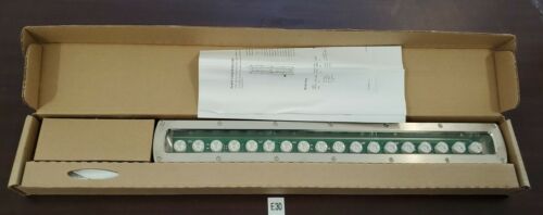 *NEW IN BOX* BANNER ENGINEERING LEDILA435AP6-XQ 17139 LASER LIGHT + WARRANTY! Main Image