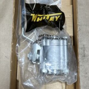 NEW OPEN BOX- Whitey Ball Valve SS-67TF20 Stainless 60 Series 1-1/4" 2200PSI WOG - Image 2