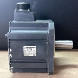 PARTS/REPAIR- Mitsubishi 3Phase AC Servo Motor HC-SF102K 123VAC 1kW 2000RPM - Image 2