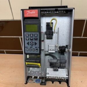 Danfoss VLT6008 Drive GT4CN1STR3DLF00A00C0 5.5kW/7.5Hp 380/460VAC *Warranty* - Image 1