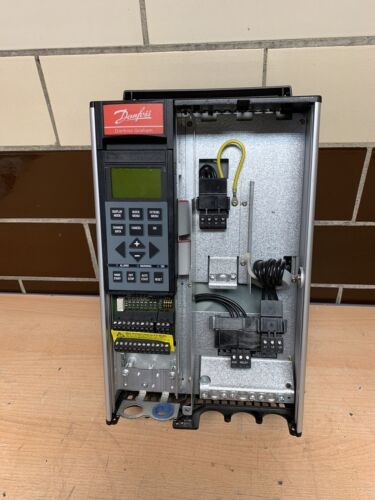 Danfoss VLT6008 Drive GT4CN1STR3DLF00A00C0 5.5kW/7.5Hp 380/460VAC *Warranty* Main Image