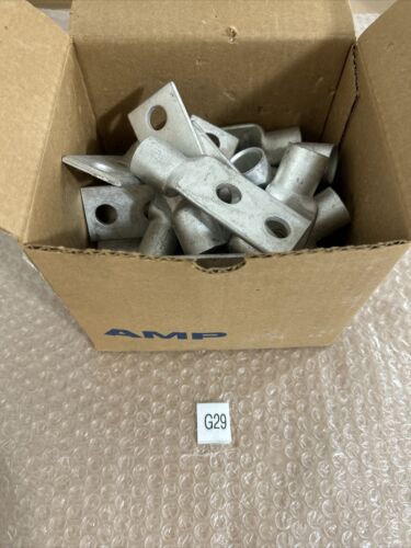 Box of 24 AMP 350 C Crimp Compression 2-Hole Lug, 350MCM, 1/2" Stud, 925/24 Main Image