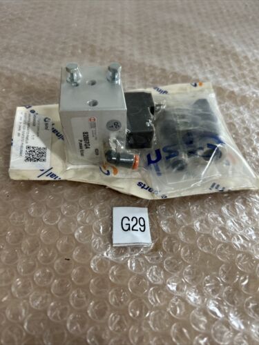 Metal Work Pneumatic Valve P.Max 6 Bar 82867G4 New In Sealed Packaging Main Image