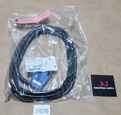 *FACTORY SEALED* Telemecanique XCMD2502L2 Limit Switch 805940 🇺🇸 + Warranty! Main Image