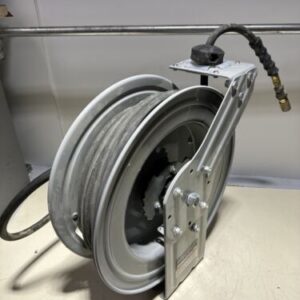 Klutch Auto Rewind Air Hose Reel W/3/8in. x 50ft. Hose 300 PSI *Warranty* - Image 7