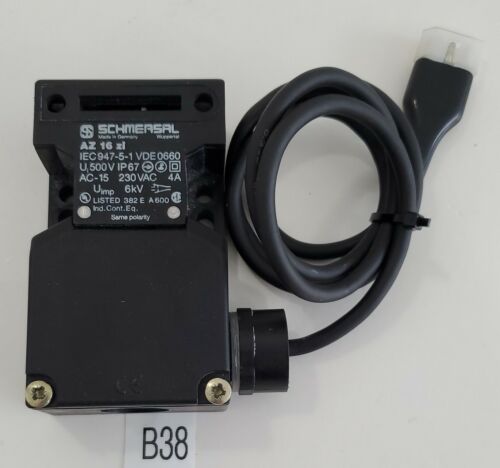 *PREOWNED* Schmersal AZ 16 zi IEC947-5–1 VDE0660 AC-15 230Vac 4A + Warranty! Main Image