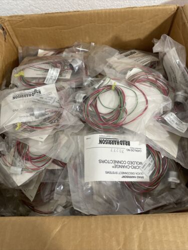 LARGE LOT OF DANIEL WOODHEAD 70277 MICRO-CHANGE MOLDED CONNECTORS, 3-PIN,, Main Image
