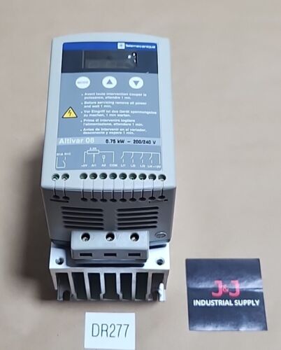 *PREOWNED* Telemecanique ATV08HU18M2 Altivar 08 AC Drive 0.75kW 3/4Hp + Warranty Main Image