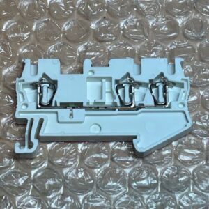 NEW BOX OF (47)- PHOENIX CONTACT ST2.5-TWIN WH GROUND TERMINAL BLOCKS 3037339 - Image 4