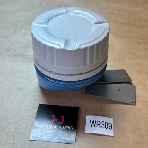 BRAND NEW- Endress Hauser T53-E3A38E4A62KAA Transmitter Enclosure Only +WARRANTY Main Image