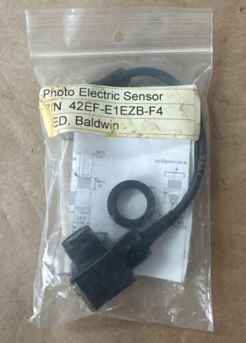 BRAND NEW- Allen Bradley 42EF-E1EZB-F4 RightSight Photo Sensor || FAST SHIPPED! Main Image