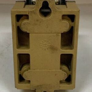 Allen Bradley 700-P400A1 Ser B AC Relay 10Amp 600V GOOD SHAPE! *Used - Image 4