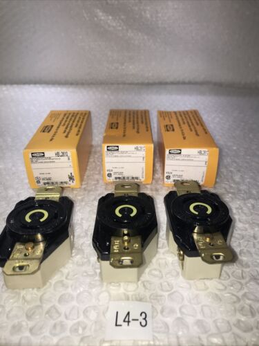 **NEW (LOT OF 3) HUBBELL HBL2610 30A 125V 2P 3W LOCKING TWIST LOCK RECEPTACLE# Main Image