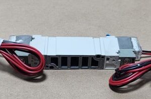 *NEW SURPLUS* SMC SY5240-5HZE 5-Port Solenoid Valve Base Mount 0.7MPa + Warranty - Image 6