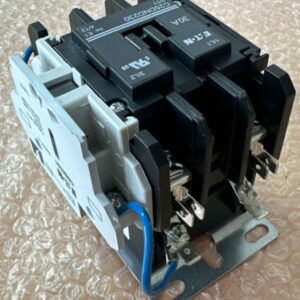NEW IN BOX- Eaton C25DND2301T Definite Purpose Contactor 30A/40A 24VDC 2 Poles - Image 7
