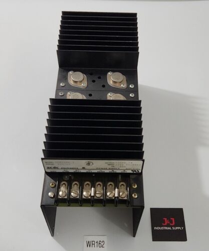 *PREOWNED* ACDC Electronics OEM28N6.7 Power Supply 28V 6.7A Out 115V + Warranty! Main Image