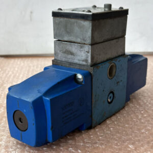Vickers Insta-Plug Directional Valve 02-119836 PBDG4S4L 012A B 60 Pilot Valve - Image 7