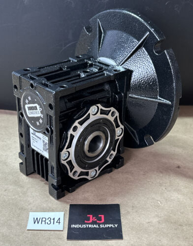 NEW NO BOX- Dorner Motovario 32M005ES NMRV 040 5:1 Ratio Right Angle Gearbox Main Image