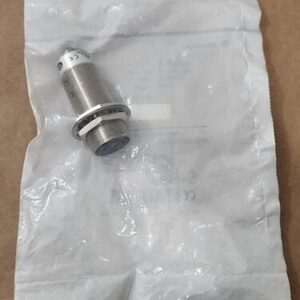 *FACTORY SEALED* Allen-Bradley 871C-A10N30-R3 Proximity Sensor + Warranty! - Image 3