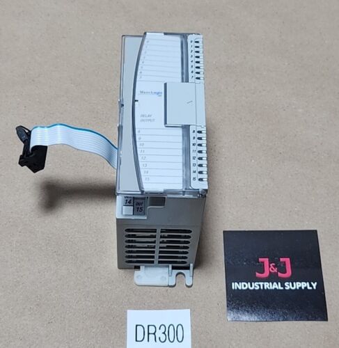 *PREOWNED* Allen-Bradley 1762-OW16 /A Rev A 16Pt Vac/Dc Relay Output + Warranty! Main Image