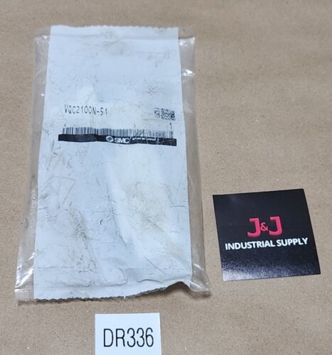 *NEW FACTORY SEALED* SMC VQC2100N-51 5-Port Solenoid Valve Plug-In + Warranty! Main Image