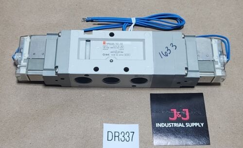 *NEW SURPLUS* SMC VF5320-1G1-03 Solenoid Valve 100Vac 50/60Hz 1.55VA + Warranty! Main Image
