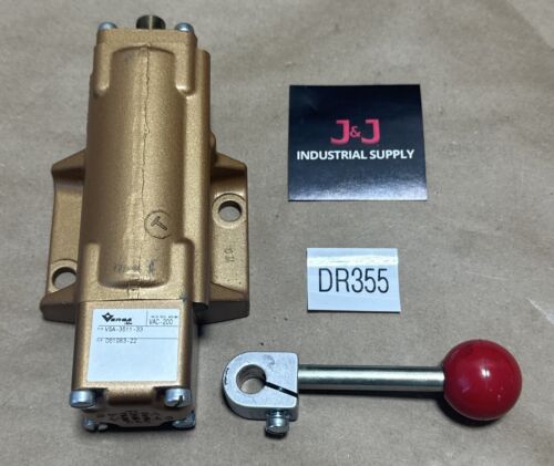 NEW NO BOX- Versa Valves VSA-3511-33 VAC-200PSIG 2-Position Pneumatic Valve 🇺🇸 Main Image