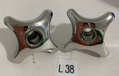 NEW!!! HEAVY DUTY!! NICE!! (Lot Of 2) 303 SS Knob 1/2-13 Through Thread Main Image