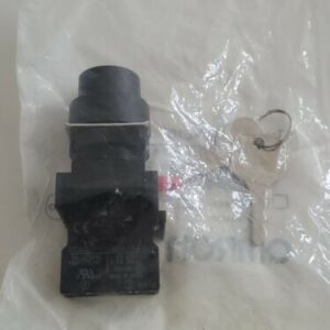 *NEW* OMRON A22K2ML10 SWITCH KEY LOCK 2POS MAINT SPST-NO 10A 110V + WARRANTY! - Image 3