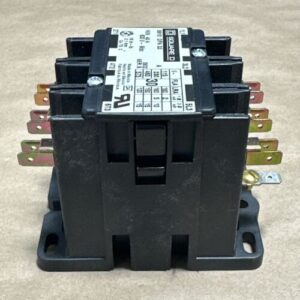 NEW - Square D 8910DPA33V02 30A 120V 3-Pole 3-Phase Definite Purpose Contactor - Image 5