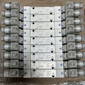 WHOLE LOT- SMC (13) SY7240-5DZ & (4) SY7240-5DZ-02 Solenoid Valves || WARRANTY! - Image 2