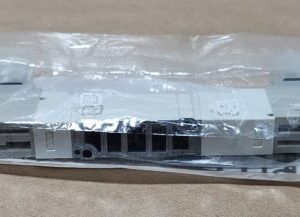 *FACTORY SEALED* SMC SY5340-5DZ Double Solenoid Valve 0.7MPa 25Vdc + Warranty! - Image 5
