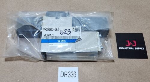 *BRAND NEW SURPLUS* SMC VFS2600-5FZ Solenoid Valve 21-26Vdc 4/5-Port + Warranty! Main Image